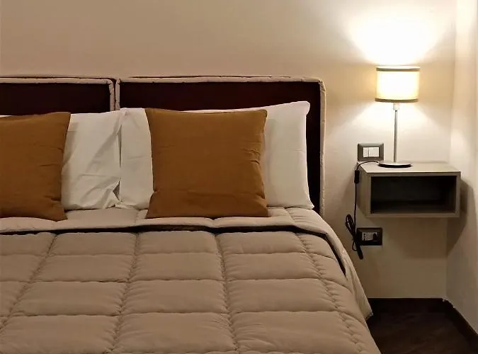 Gibus 4* نابولي